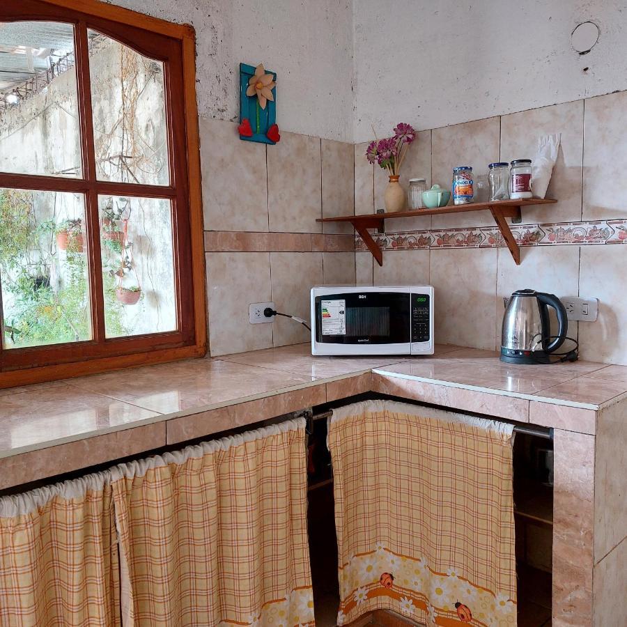 Hostal Killari Cafayate Exteriör bild