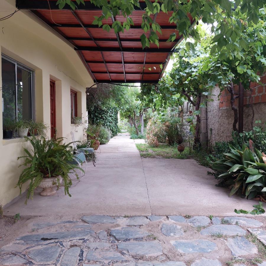 Hostal Killari Cafayate Exteriör bild