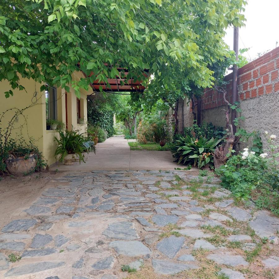 Hostal Killari Cafayate Exteriör bild