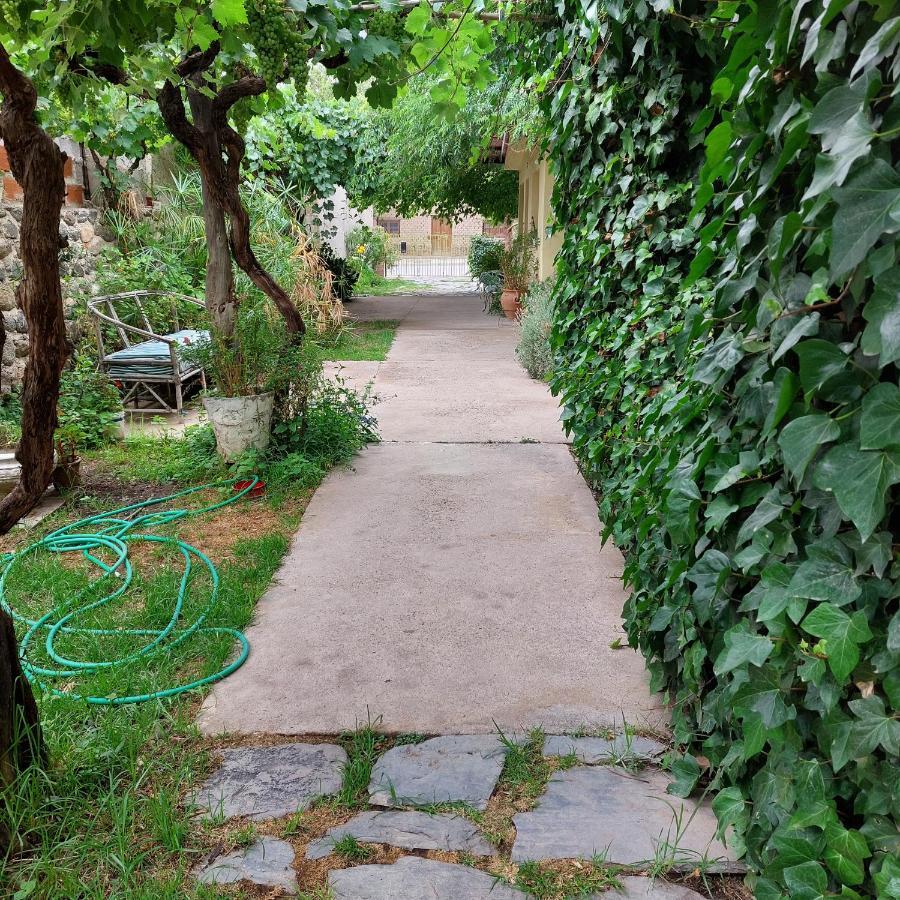 Hostal Killari Cafayate Exteriör bild
